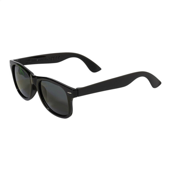 Uluwatu Okulary przeciwsłoneczne RPET - czarny / AP808274-10 Uluwatu Okulary przeciwsłoneczne RPET - czarny / AP808274-10