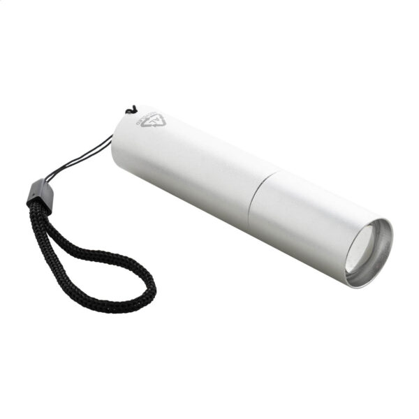Chargelight Tone latarka akumulatorowa z recyklingowanego aluminium - srebrny / AP864122-21 Chargelight Tone latarka akumulatorowa z recyklingowanego aluminium - srebrny / AP864122-21